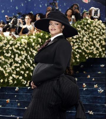 Rihanna Met gala